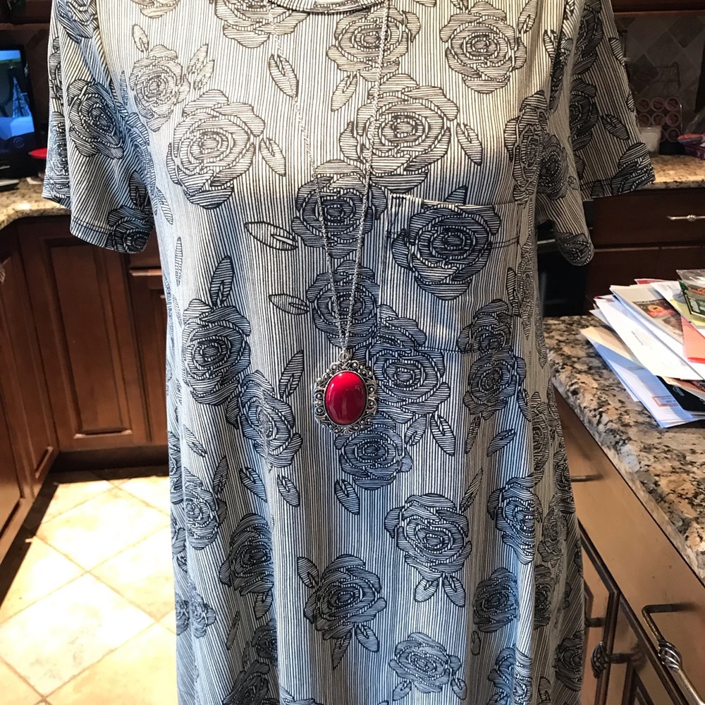 LuLaRoe Carly